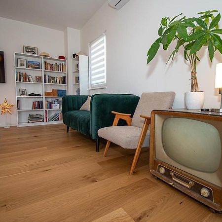 Apartment Nikola Kaštel Novi Buitenkant foto