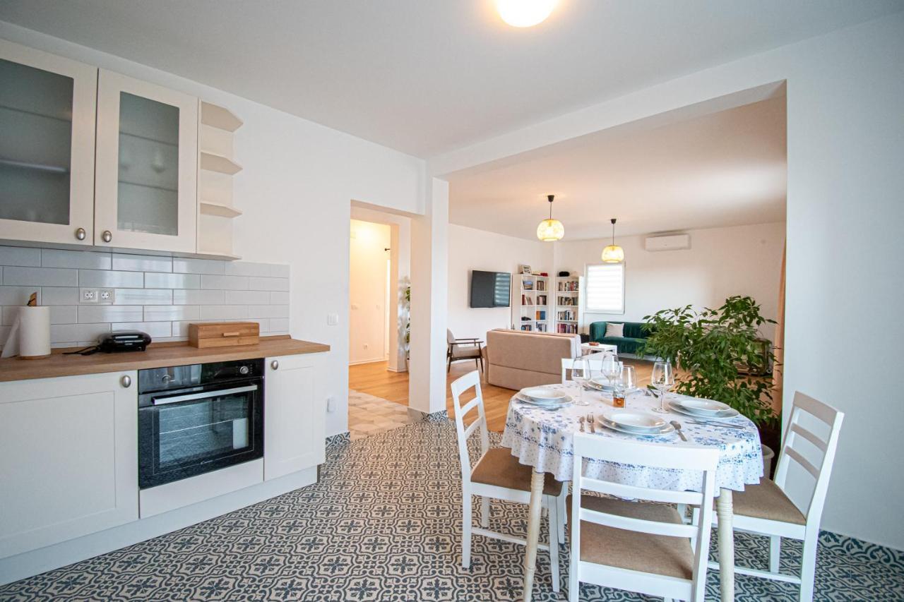 Apartment Nikola Kaštel Novi Buitenkant foto